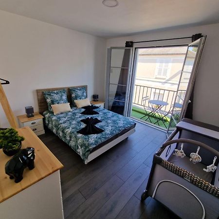 Appartement Hyper Centre Cosy Avec Balcon Chateaudun Ngoại thất bức ảnh